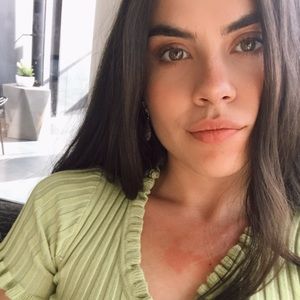 Meet your Posher, Francesca